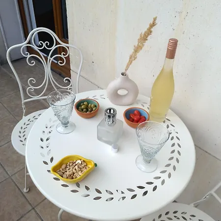 Homestay Private In Cozy - Line 14, Direct Access To Paris - Airport Orly *