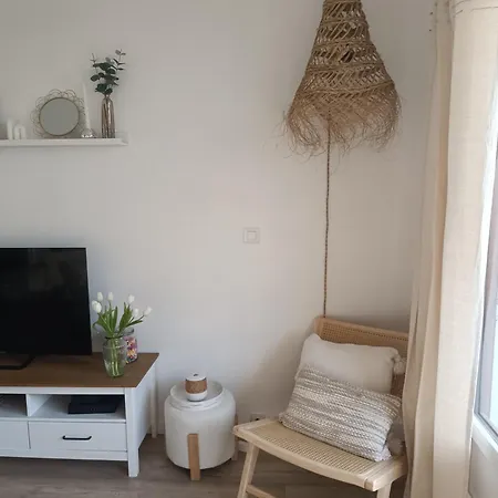 Private In Cozy - Line 14, Direct Access To Paris - Airport Orly Homestay *